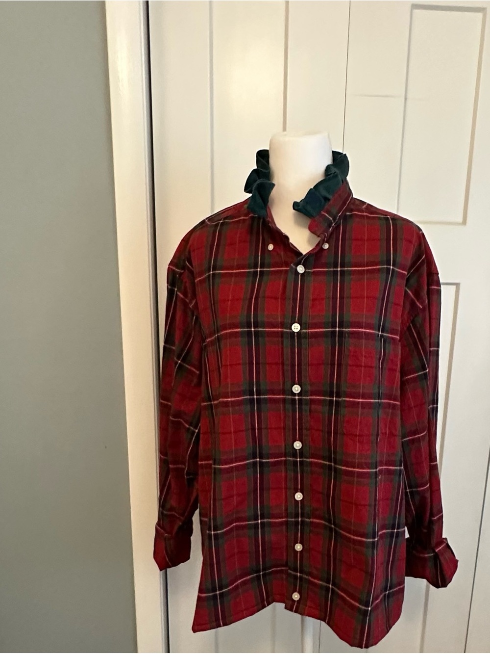 Women - Upcycled (reworked) men’s shirt with ruffled collar